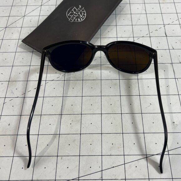 Vuarnet Pouilloux Cat Eye Sunglasses Black Frame Brown Lenses With Case - Picture 8 of 11